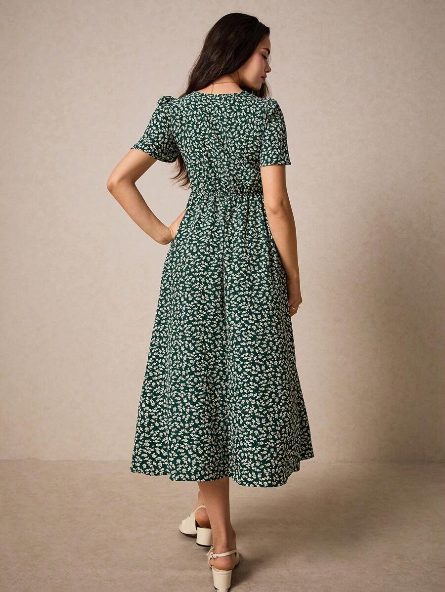 Poselle I V-Neck Ditsy Floral Print Short Sleeve Dress
