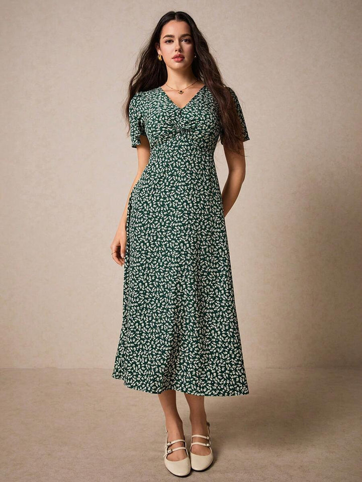Poselle I V-Neck Ditsy Floral Print Short Sleeve Dress
