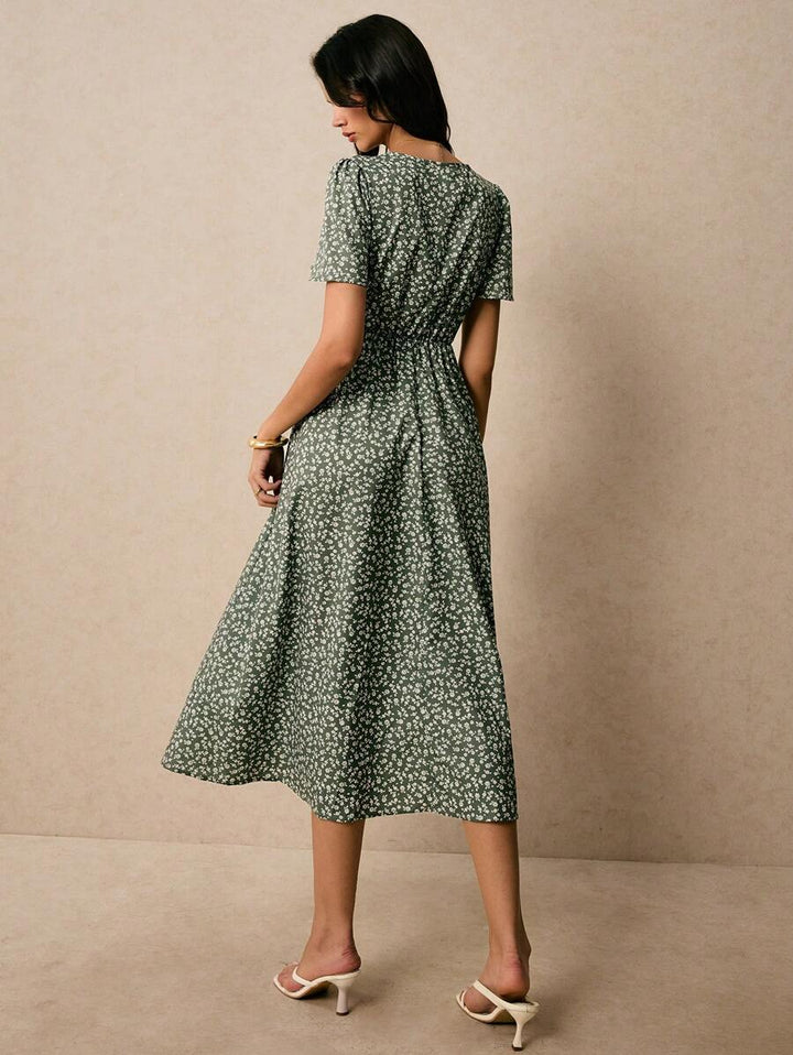 Poselle I V-Neck Ditsy Floral Print Short Sleeve Dress