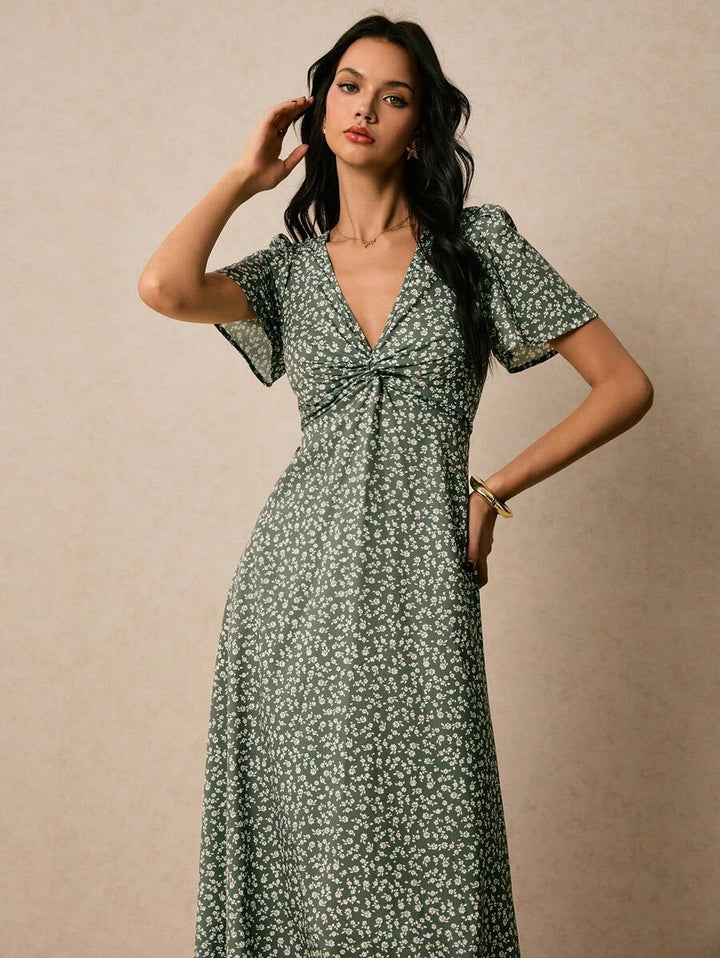 Poselle I V-Neck Ditsy Floral Print Short Sleeve Dress